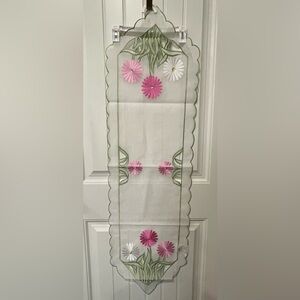 ✨ Floral Table Runner - Green, Pink, White✨